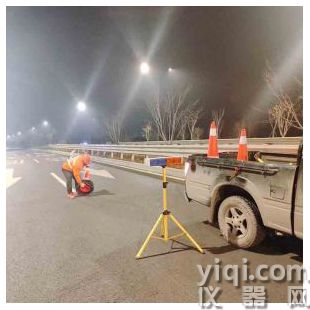 一體式太陽(yáng)能警示燈交通設(shè)施廠家